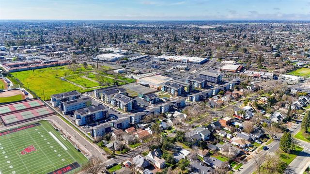 5327 22nd Ave, Sacramento, CA 95820