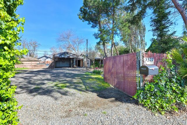 5327 22nd Ave, Sacramento, CA 95820