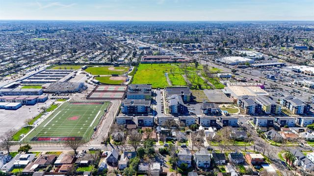 5327 22nd Ave, Sacramento, CA 95820