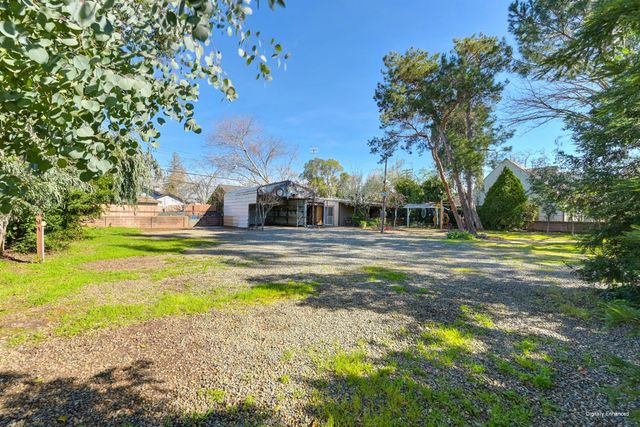 5327 22nd Ave, Sacramento, CA 95820