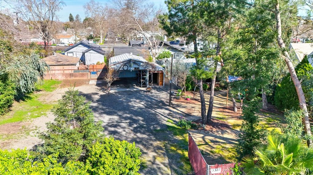 5327 22nd Ave, Sacramento, CA 95820