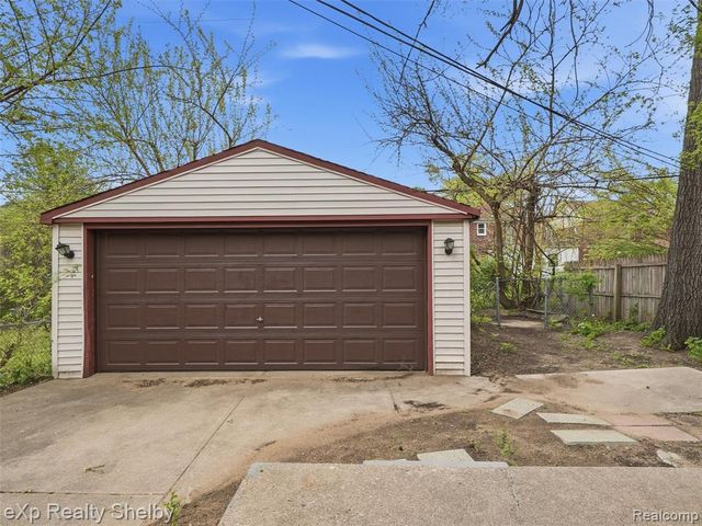 18441 Monica Street, Detroit, MI 48221