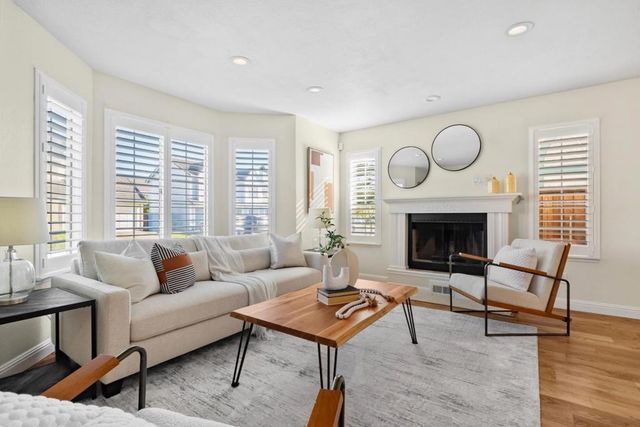 395 Sandstone Drive, Fremont, CA 94536