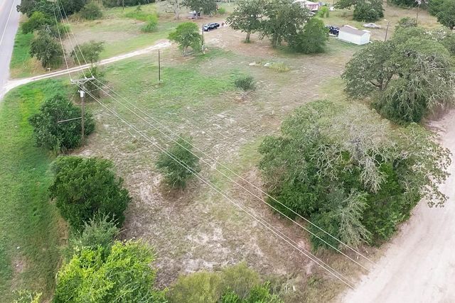 113 Hannah RD A, Smithville, TX 78957