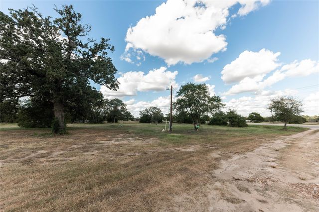 113 Hannah RD A, Smithville, TX 78957