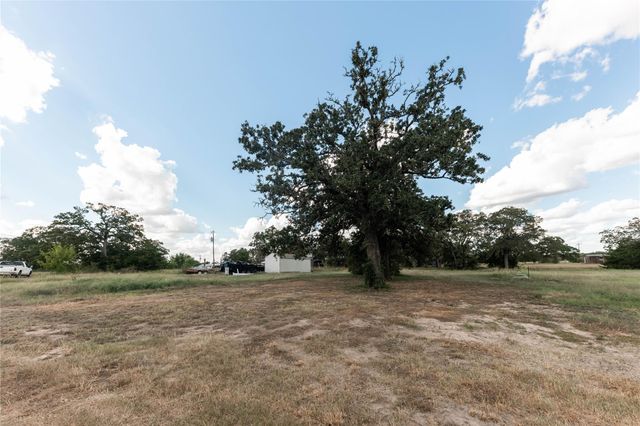113 Hannah RD A, Smithville, TX 78957