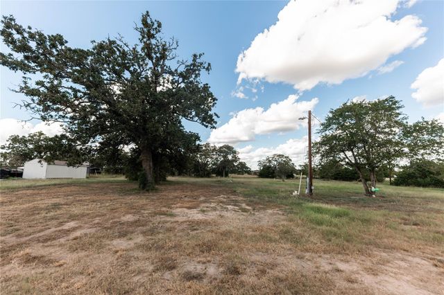113 Hannah RD A, Smithville, TX 78957