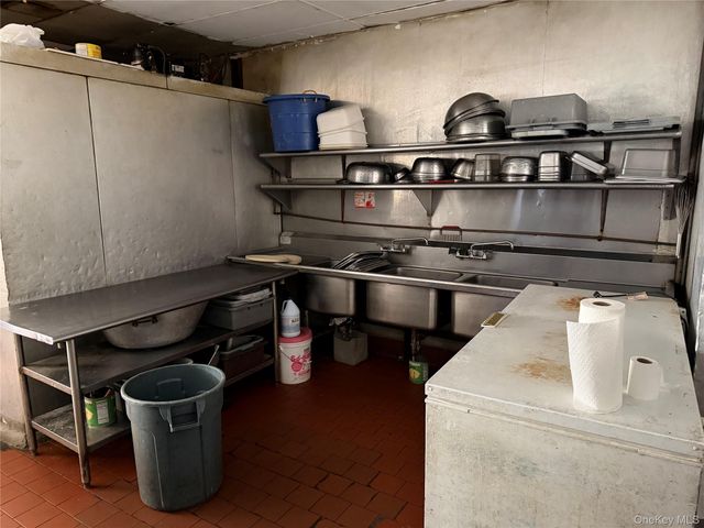 215 Main Street, Nanuet, NY 10954