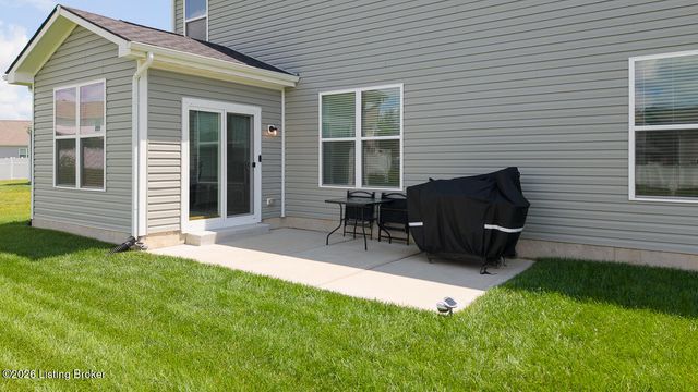 8401 Hummingbird Nest Ct, Louisville, KY 40229