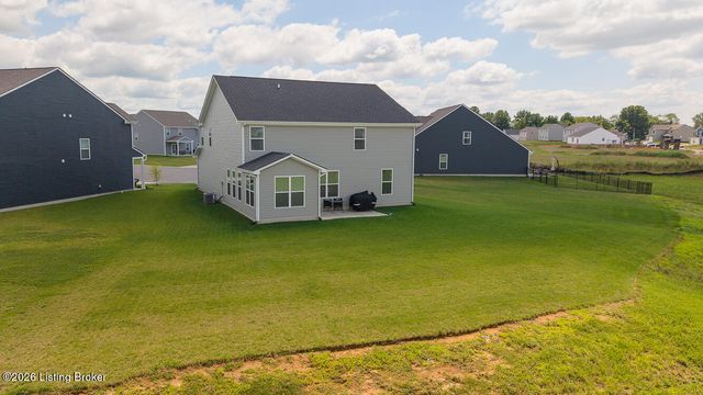 8401 Hummingbird Nest Ct, Louisville, KY 40229