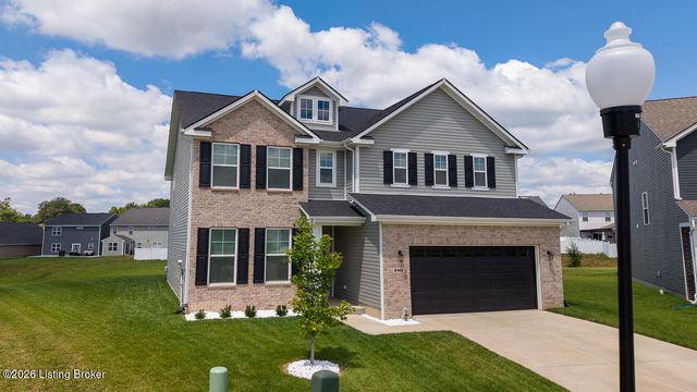 8401 Hummingbird Nest Ct, Louisville, KY 40229