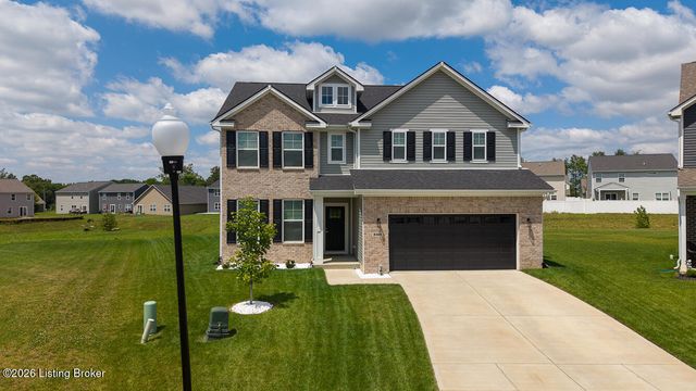 8401 Hummingbird Nest Ct, Louisville, KY 40229