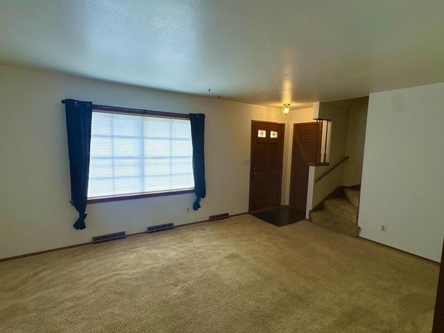 5713 N 96th STREET, Milwaukee, WI 53225