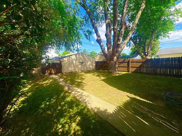 5713 N 96th STREET, Milwaukee, WI 53225