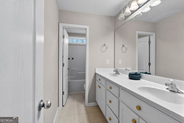 113 Creggan Hill Court, Tyrone, GA 30290