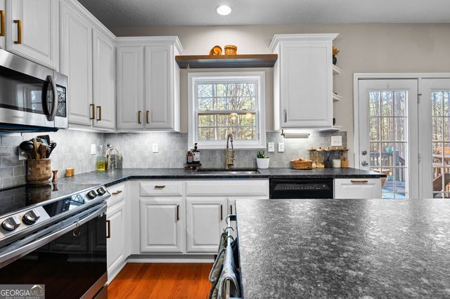 113 Creggan Hill Court, Tyrone, GA 30290