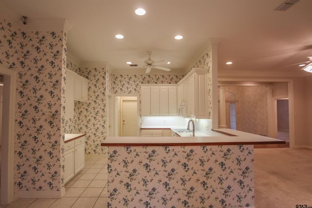 704 Paloma St, Tyler, TX 75703