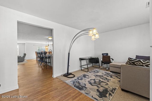 6811 Beckingham Blvd, Louisville, KY 40299