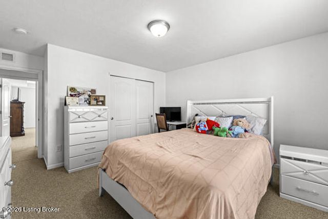 6811 Beckingham Blvd, Louisville, KY 40299