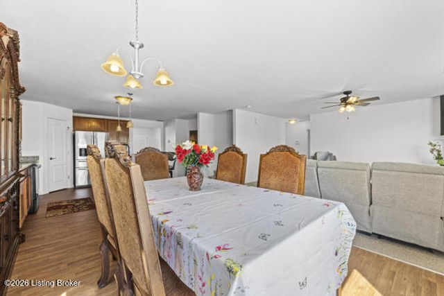 6811 Beckingham Blvd, Louisville, KY 40299