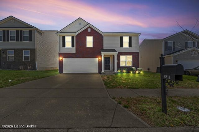 6811 Beckingham Blvd, Louisville, KY 40299