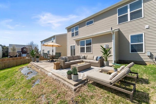 6811 Beckingham Blvd, Louisville, KY 40299