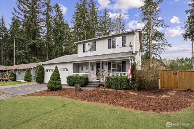 17535 Loop Lane SE, Yelm, WA 98597