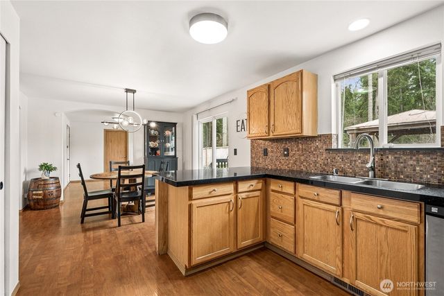 17535 Loop Lane SE, Yelm, WA 98597