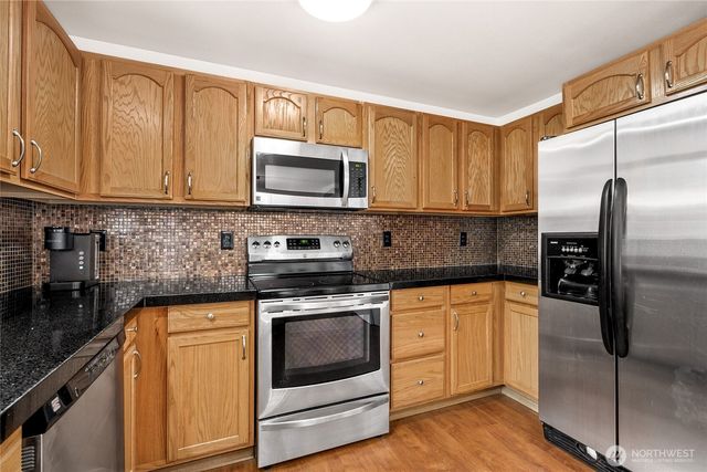 17535 Loop Lane SE, Yelm, WA 98597