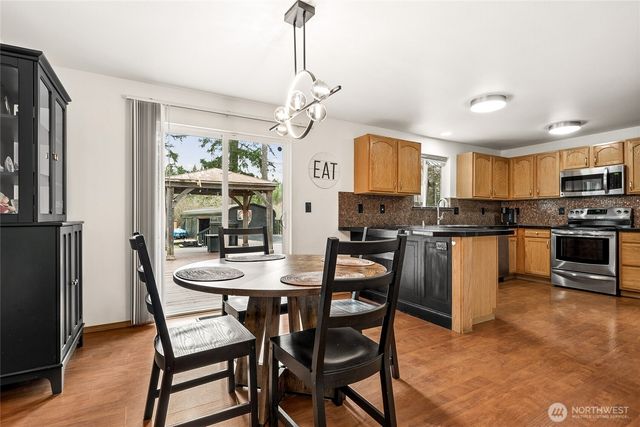 17535 Loop Lane SE, Yelm, WA 98597