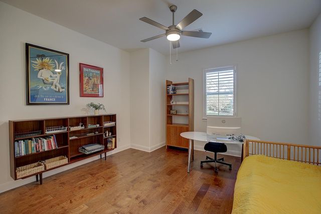 129 Hollytree CT, Georgetown, TX 78628