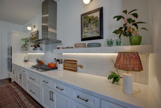 129 Hollytree CT, Georgetown, TX 78628