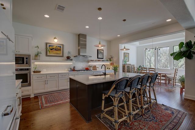 129 Hollytree CT, Georgetown, TX 78628