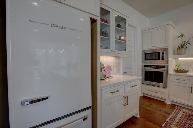 129 Hollytree CT, Georgetown, TX 78628