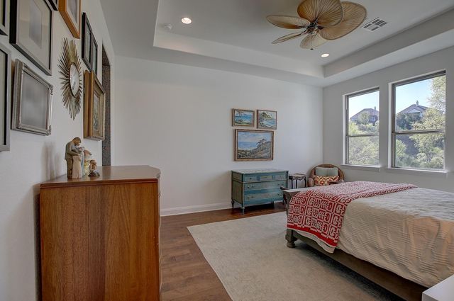 129 Hollytree CT, Georgetown, TX 78628