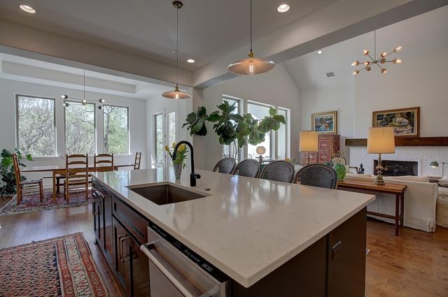 129 Hollytree CT, Georgetown, TX 78628