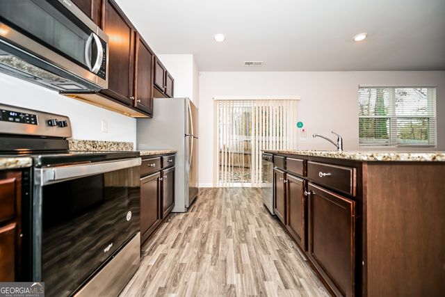 195 Hamilton Pointe Drive, Mcdonough, GA 30253