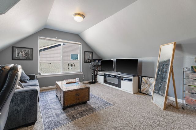 21266 Capella Place, Bend, OR 97702