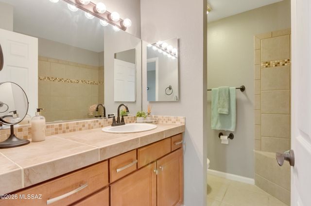 6470 N Tierra de las Catalinas Apt 97, Tucson, AZ 85718