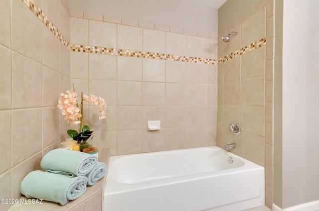 6470 N Tierra de las Catalinas Apt 97, Tucson, AZ 85718