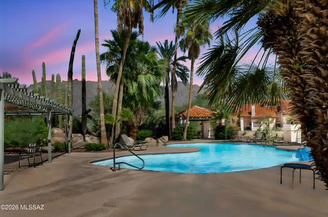 6470 N Tierra de las Catalinas Apt 97, Tucson, AZ 85718