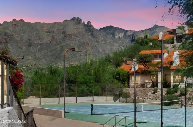 6470 N Tierra de las Catalinas Apt 97, Tucson, AZ 85718