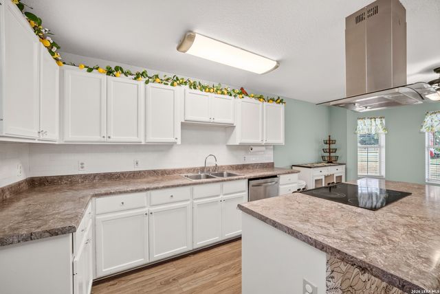 160 Rock Dove, Lytle, TX 78052