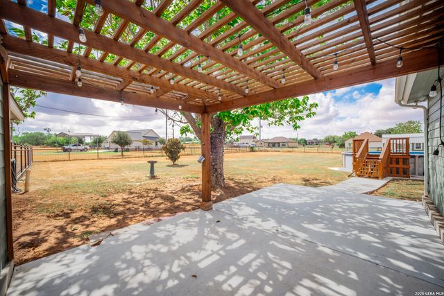 160 Rock Dove, Lytle, TX 78052