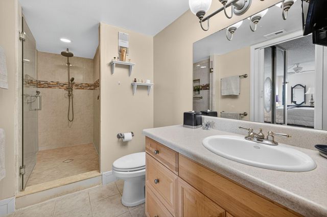 2205 S Cypress Bend Dr 505, Pompano Beach, FL 33069