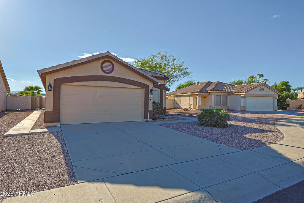 16542 N NAEGEL Drive, Surprise, AZ 85374 — photo 3