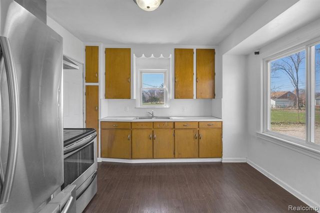 24901 Joy Road, Dearborn Heights, MI 48127