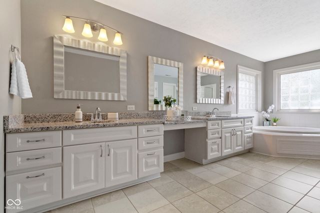 14825 Latitude Way, Fishers, IN 46040