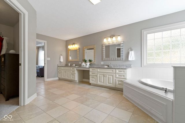 14825 Latitude Way, Fishers, IN 46040