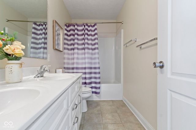 14825 Latitude Way, Fishers, IN 46040